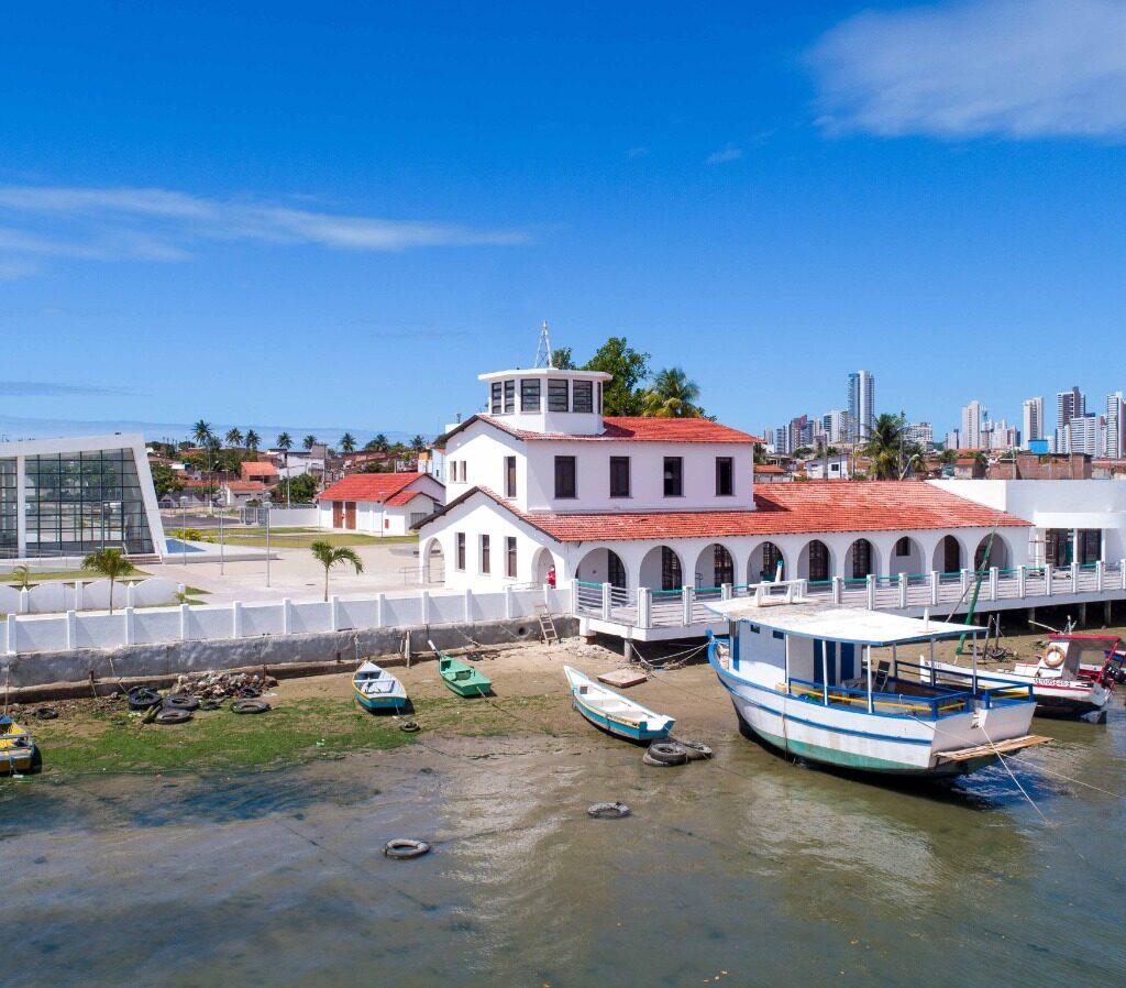 Imagem do prédio da Rampa, em Natal