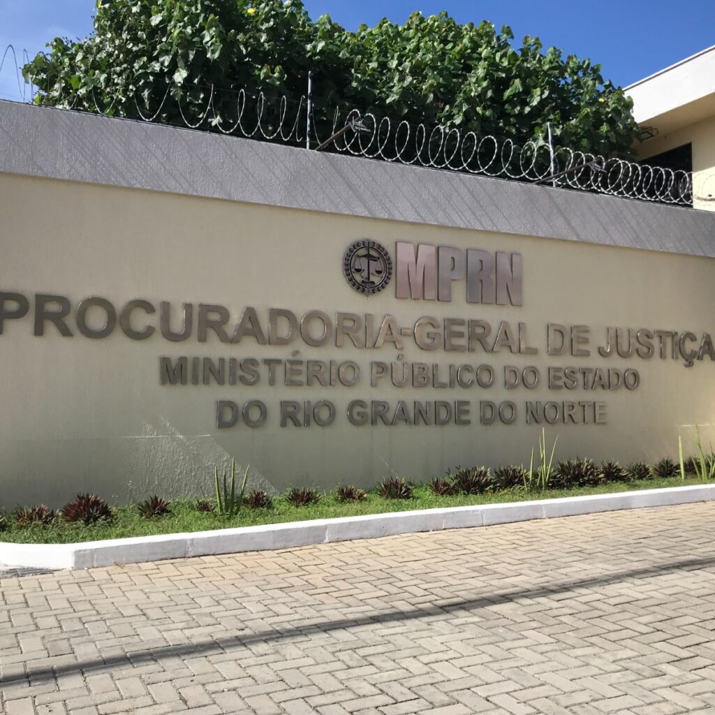 Imagem com a fachada da Procuradoria-Geral de Justiça, em Natal.