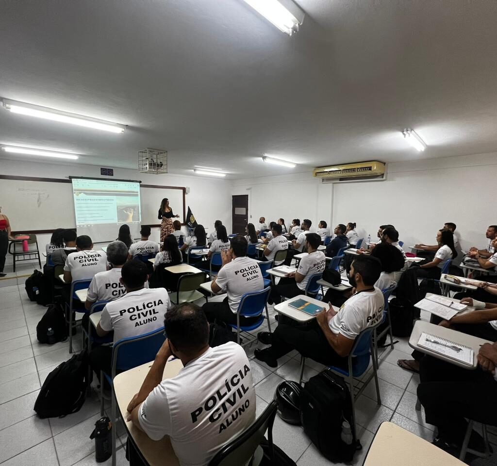 Imagem de sala de aula.