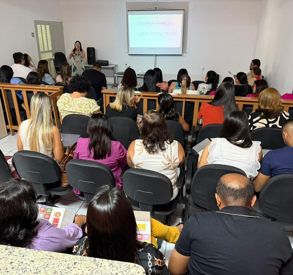 imagem de auditório mostrando a palestra de apresentacao do projeto protecao integrada